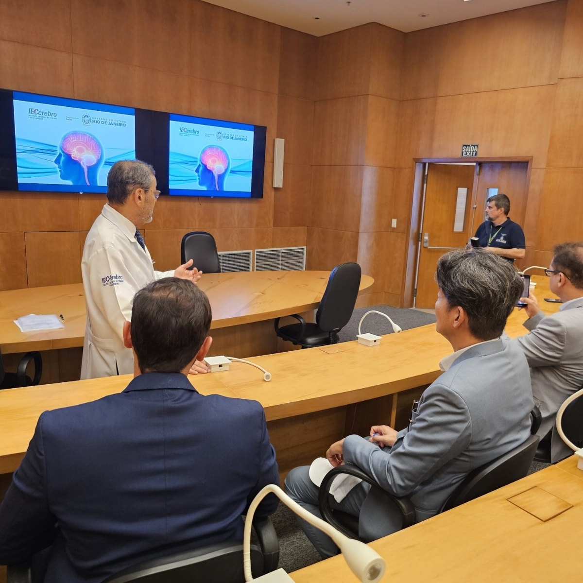Brain mapping researchers presenting at SBMT congress