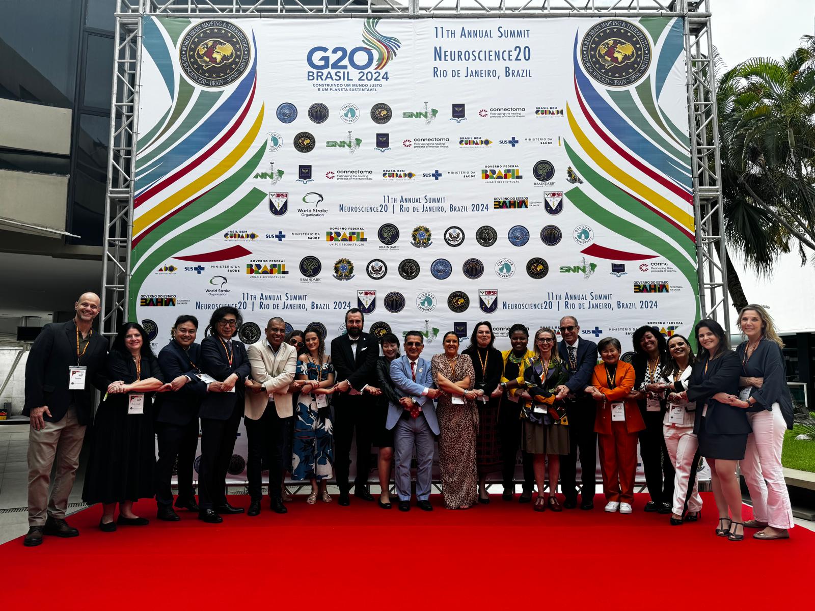 Neuroscience20 delegates and partners gathered at the N20 Brazil summit